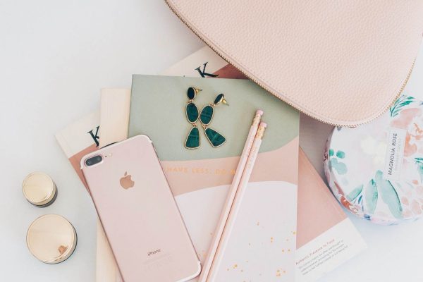 rose-gold-iphone-7-plus-beside-pencils-on-book-2897035-1.jpg